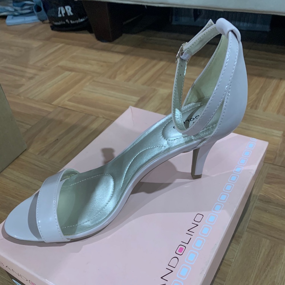 Bandolino Madia light pink ankle strap sandal